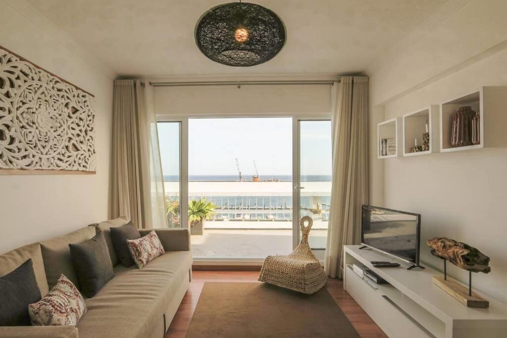 Guestready - Marina View Top Floor With Terrace Ponta Delgada (Sao Miguel) Ngoại thất bức ảnh