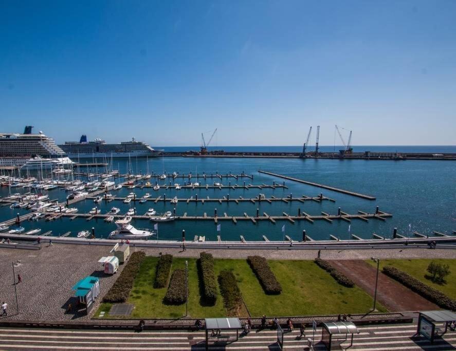 Guestready - Marina View Top Floor With Terrace Ponta Delgada (Sao Miguel) Ngoại thất bức ảnh