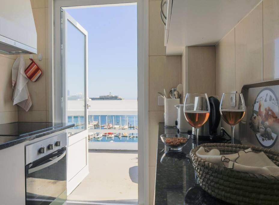 Guestready - Marina View Top Floor With Terrace Ponta Delgada (Sao Miguel) Ngoại thất bức ảnh